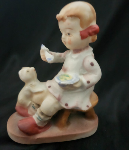 Porcelain little girl - porcelain, feeding