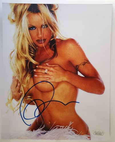 Pamela anderson signed - signed, 8x10