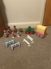ELC Happyland Equestrian Set, Horses & Riders.Jumps,Horse Box,Land Rover, Jockey
