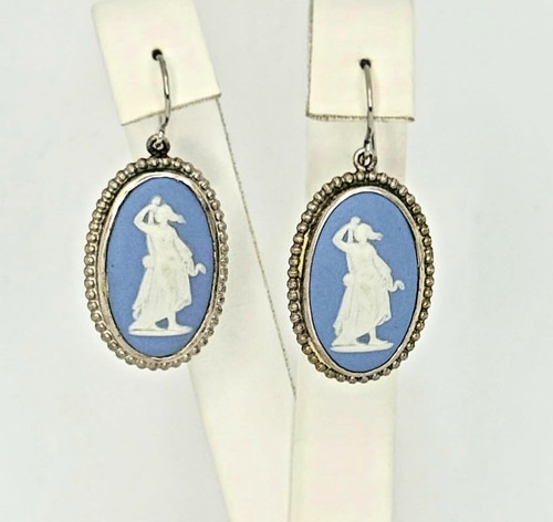 Wedgwood earrings sterling - -,
