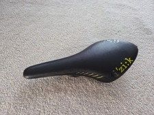 Fizik Arione Saddle 142mm with Carbon Fibre Rails Road Bike 7 x 9 mm Braided