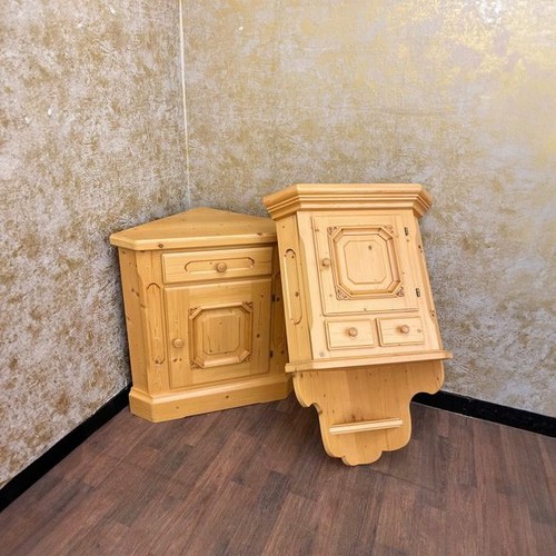 Voglauer corner chest - , of