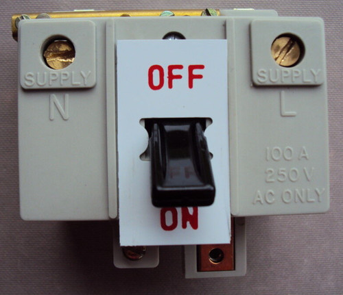 Wylex 100a 250v main - main, switch