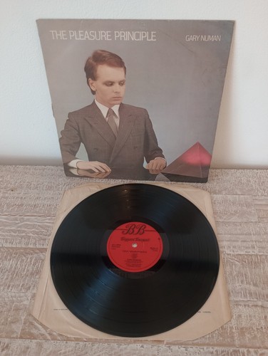 Gary numan the pleasure - gary,