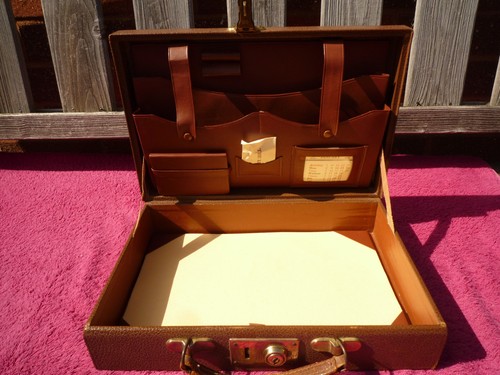 Vintage leatherette fitted - leatherette,