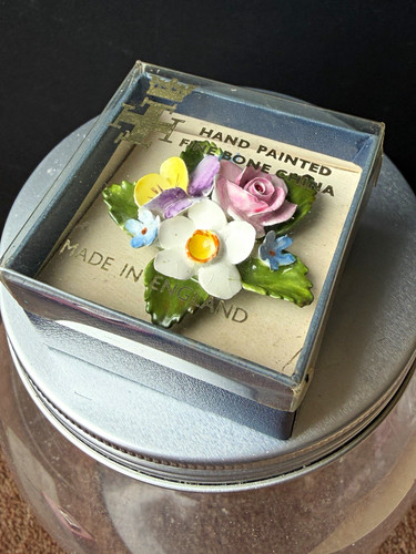 Vintage hand painted crown - hand,