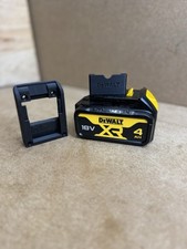 Dewalt 4ah 18v Battery XR 2025 DCB182 + Holder + Clip 2025 MINT L??K