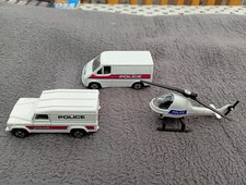 Corgi Police Set Of 3 Land