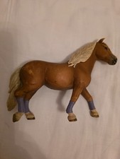 schleich retired horse
