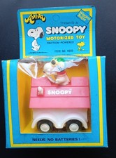 AVIVA SNOOPY Dog House Kennel