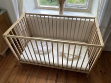 IKEA SNIGLAR cot, mattress and sheets