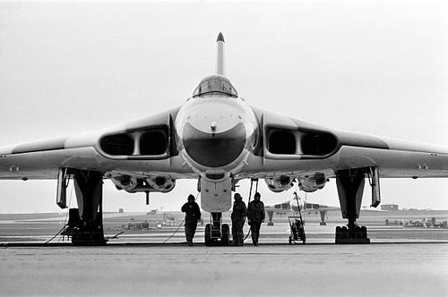 Avro vulcan bombers raf - vulcan,