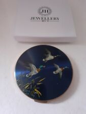 Vintage  Powder Compact By Stratton  three flying ducks