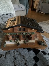 VINTAGE SWISS CHALET MUSICAL