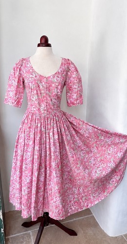 Vintage floral summer pink