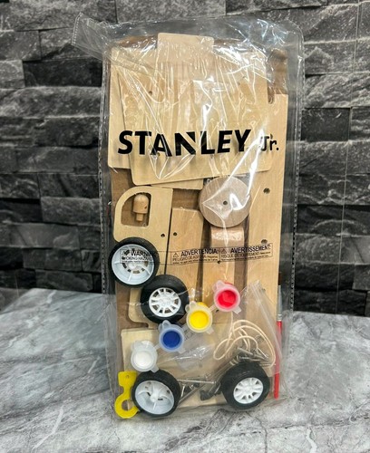 Stanley junior wooden crane - stanley,