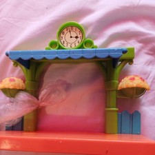 Happyland train station