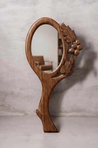 Gorgeous vintage hand carved - gorgeous,