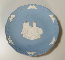 Wedgewood Jasperware Christmas Plate - Canterbury 1986