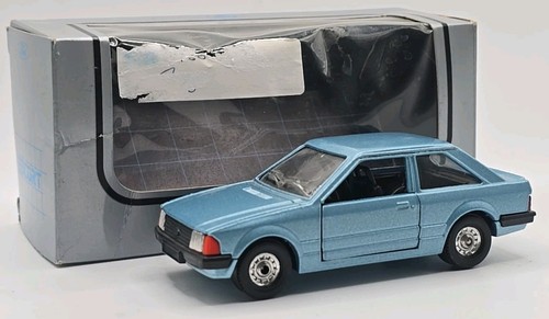 Corgi ford escort mk111 gl - corgi,