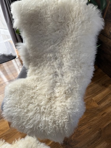 Beautiful real sheepskin - real, rug