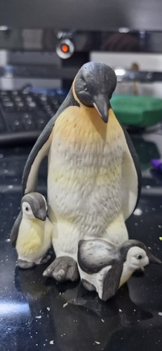 Lefton china penguin mama - lefton,
