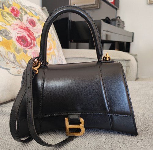 Balenciaga hourglass magnetic - balenciaga,