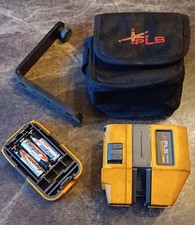 FLUKE PLS 180R Cross Line Laser Level Self-Levelling red