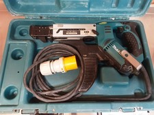 Makita 6843 Auto Feed