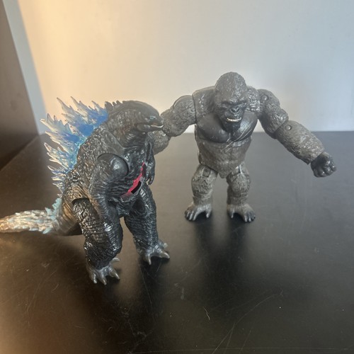 Playmates king kong and - playmates,