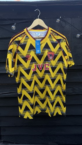 Arsenal bruised banana retro - bruised,