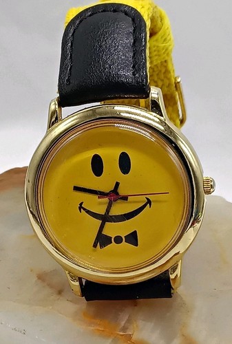 Vintage smiley face with bow - smiley,