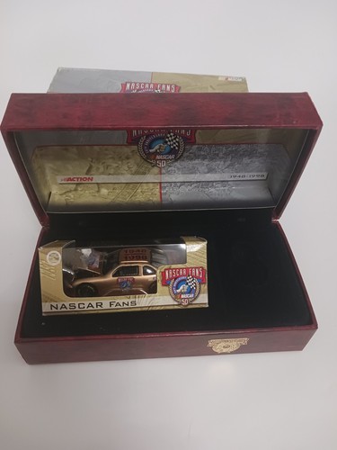 Action nascar legends - 1:64,