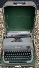 Typewriter, Remington Quiet-Riter Miracle Tab, with Case, early 1950s Vintage  