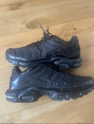 Nike triple black - air, plus
