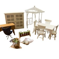 Doll House furniture lot Table