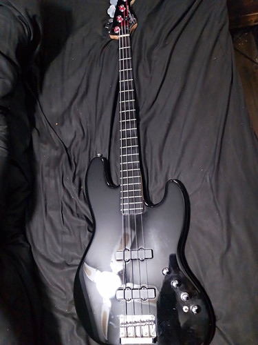 Active squier deluxe jazz - active,