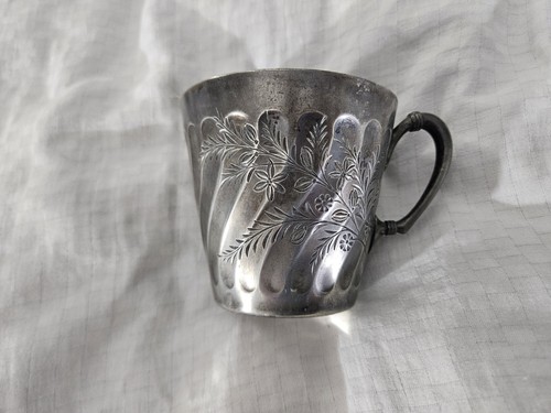 Meriden mustache cup - ☕✨,