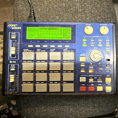Akai mpc1000 blue - akai, sampler