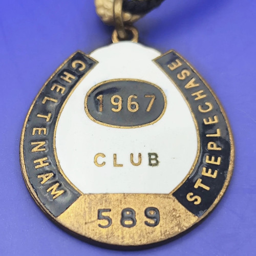 Cheltenham horse racing - cheltenham,