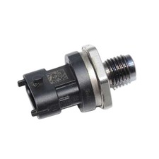Fuel Rail Pressure Sensor Fr RENAULT KANGOO CLIO SCENIC 1.5 1.9 DCi NISSAN NV200
