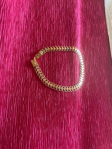 Solid 18ct tri - solid, gold