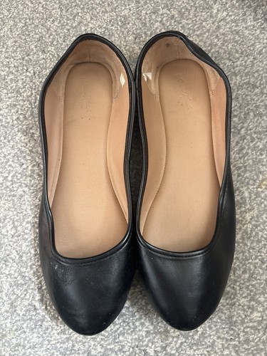 Used cabin crew shoes - used,