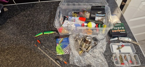 Fishing tackle lot - fishing,
