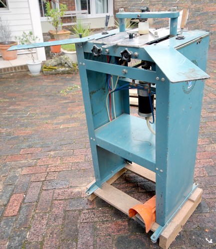Cassese pneumatic under pinner - pneumatic,
