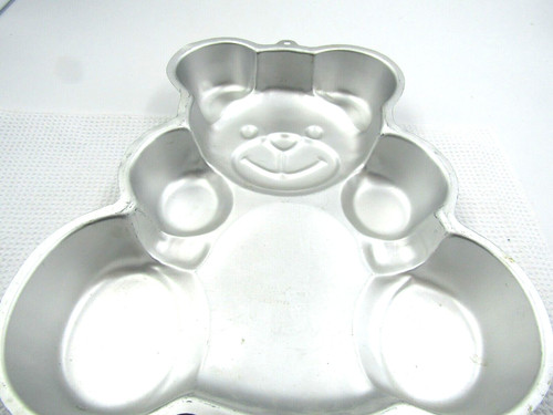 Huggable teddy bear cake pan - bear,
