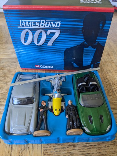 Corgi james bond 007 - james,