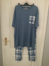 Brand New. Mens blue short sleeve 2 piece pyjama set size XL