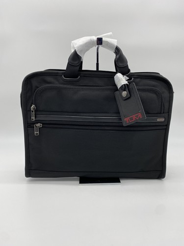 Tumi deluxe portfolio - tumi,
