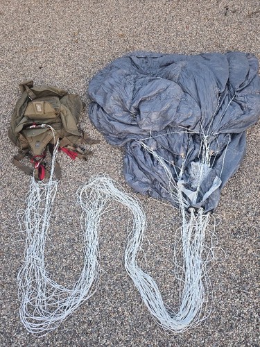 Parachute lines with harness - w/lines,